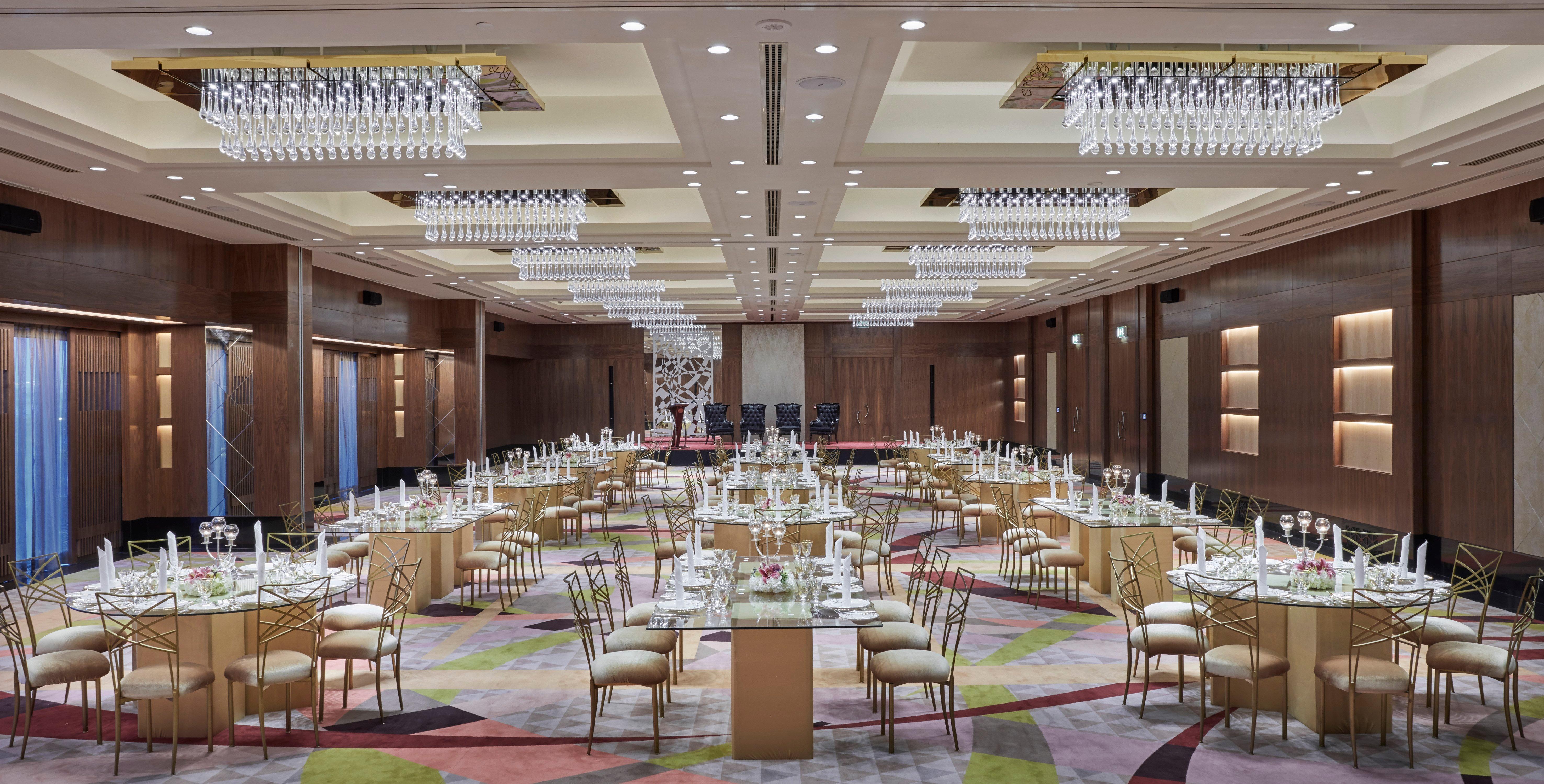 Crowne Plaza Kuwait Al Thuraya City By Ihg Kuveyt Dış mekan fotoğraf