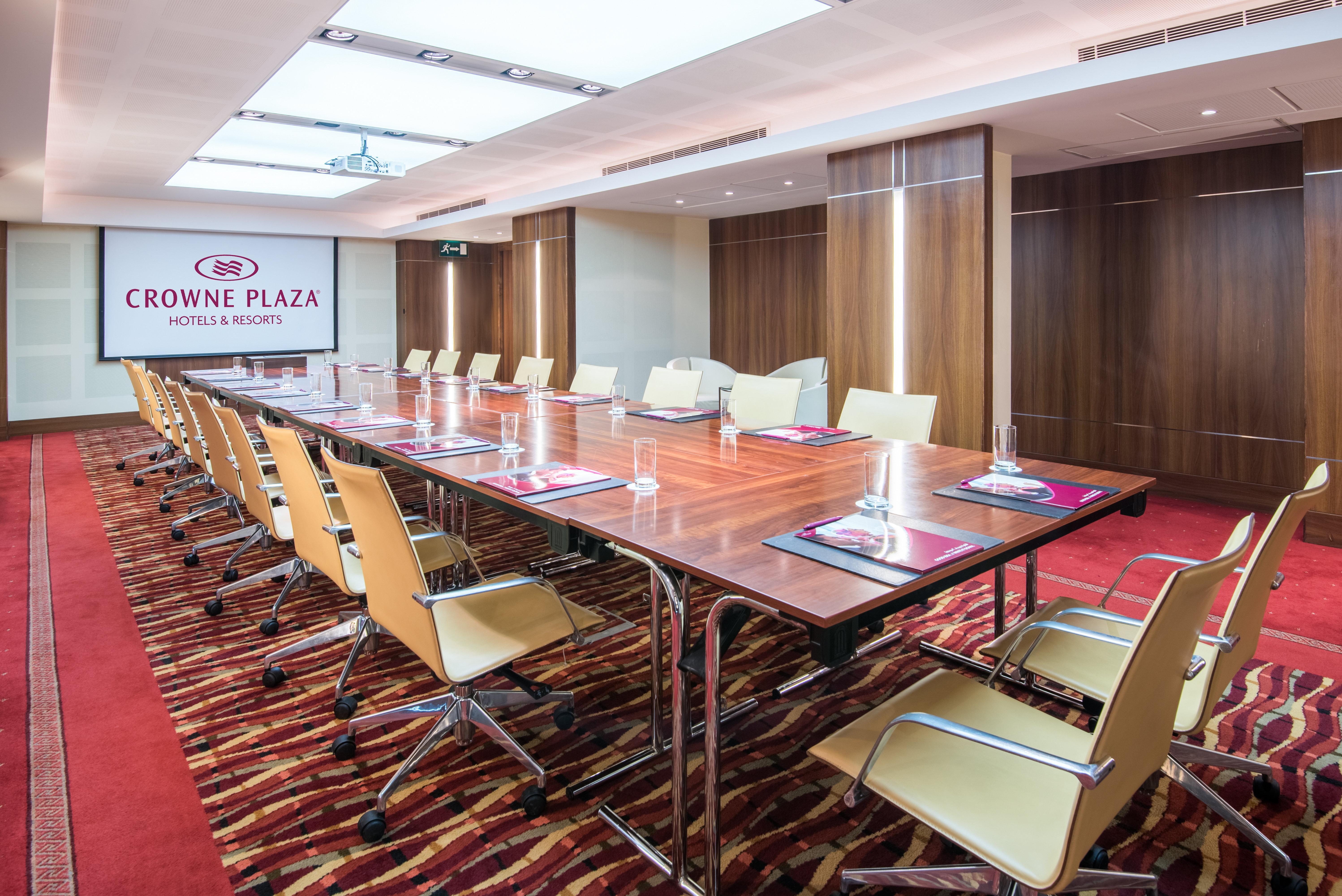 Crowne Plaza Kuwait Al Thuraya City By Ihg Kuveyt Dış mekan fotoğraf
