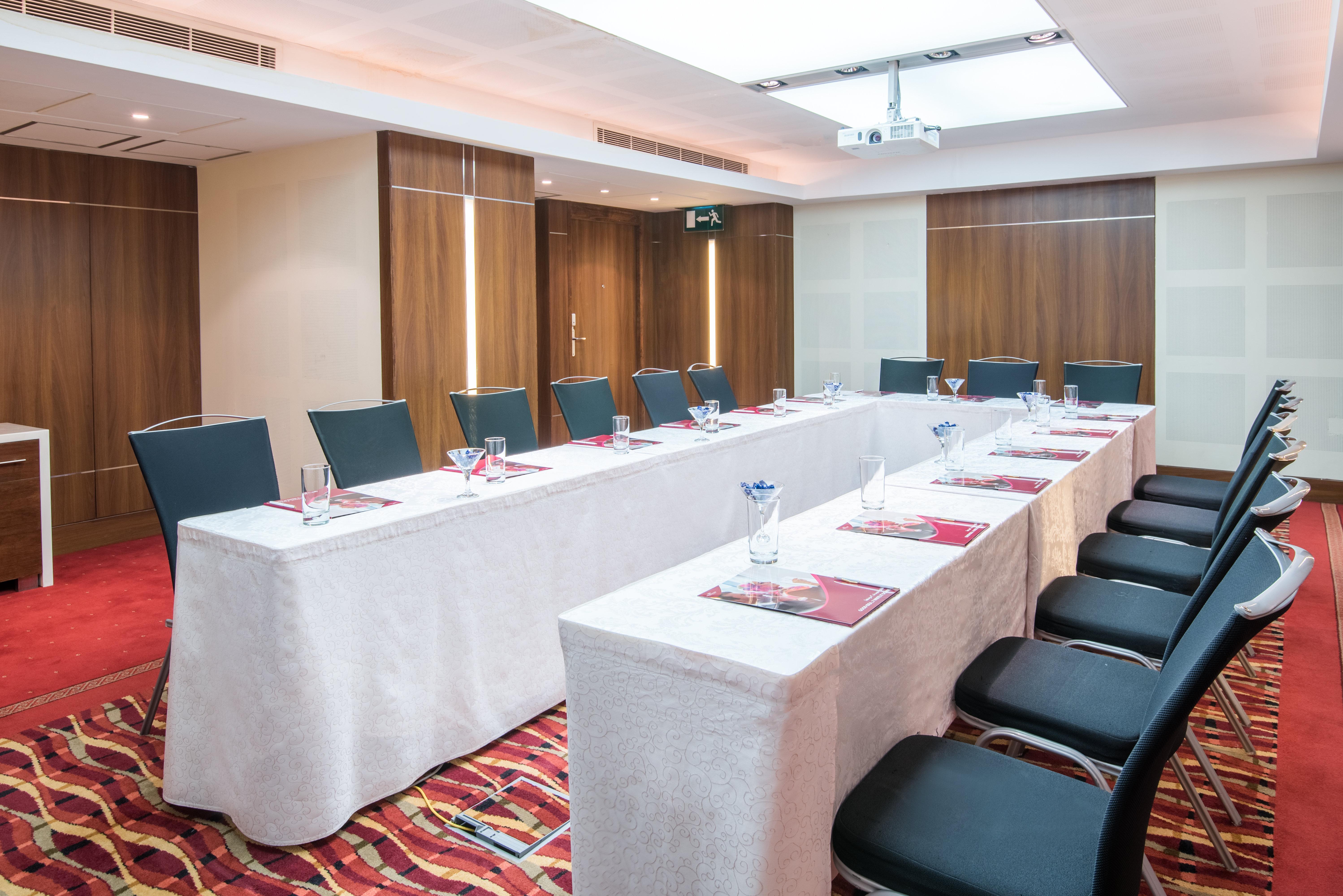 Crowne Plaza Kuwait Al Thuraya City By Ihg Kuveyt Dış mekan fotoğraf