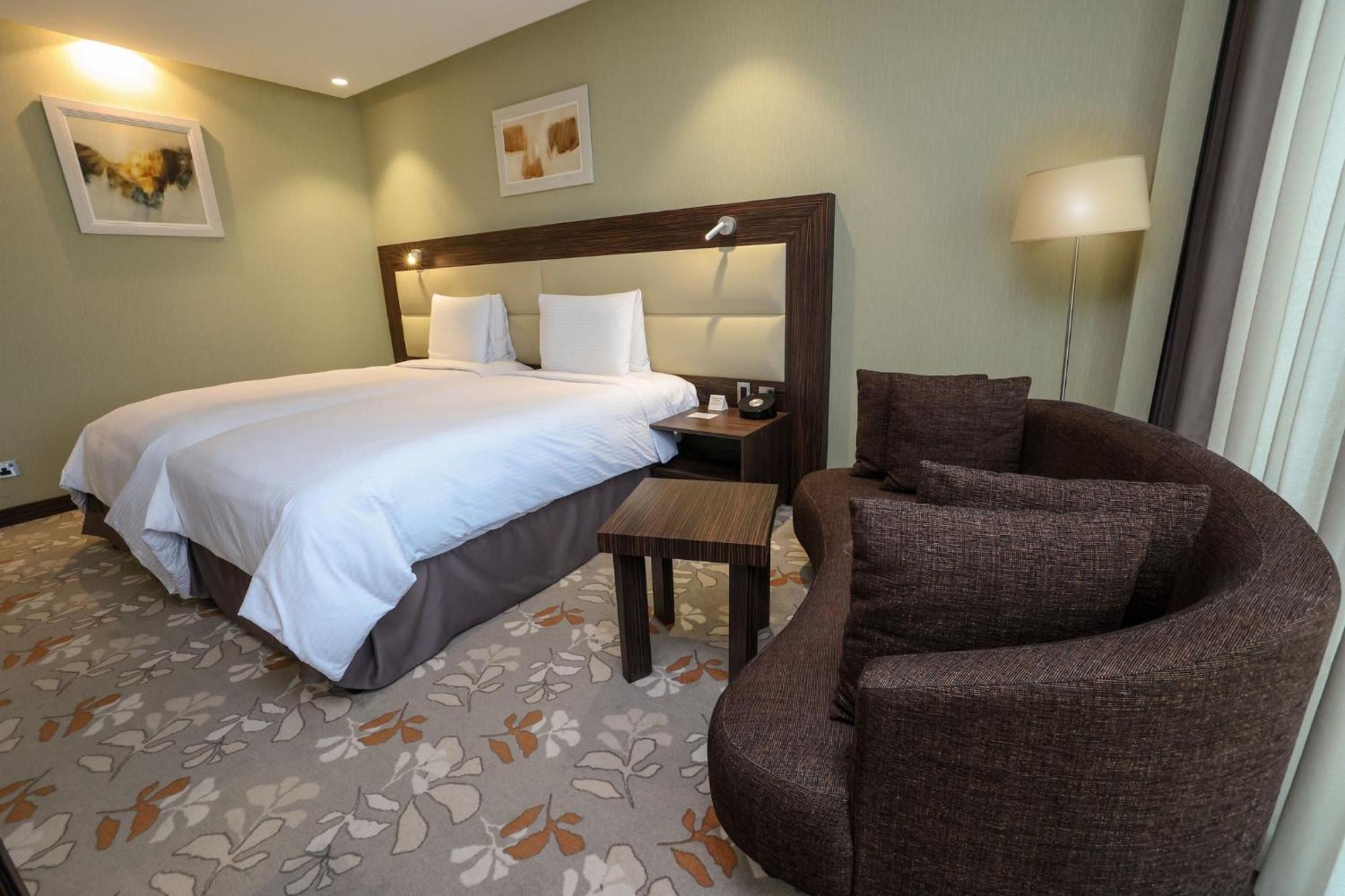Crowne Plaza Kuwait Al Thuraya City By Ihg Kuveyt Dış mekan fotoğraf