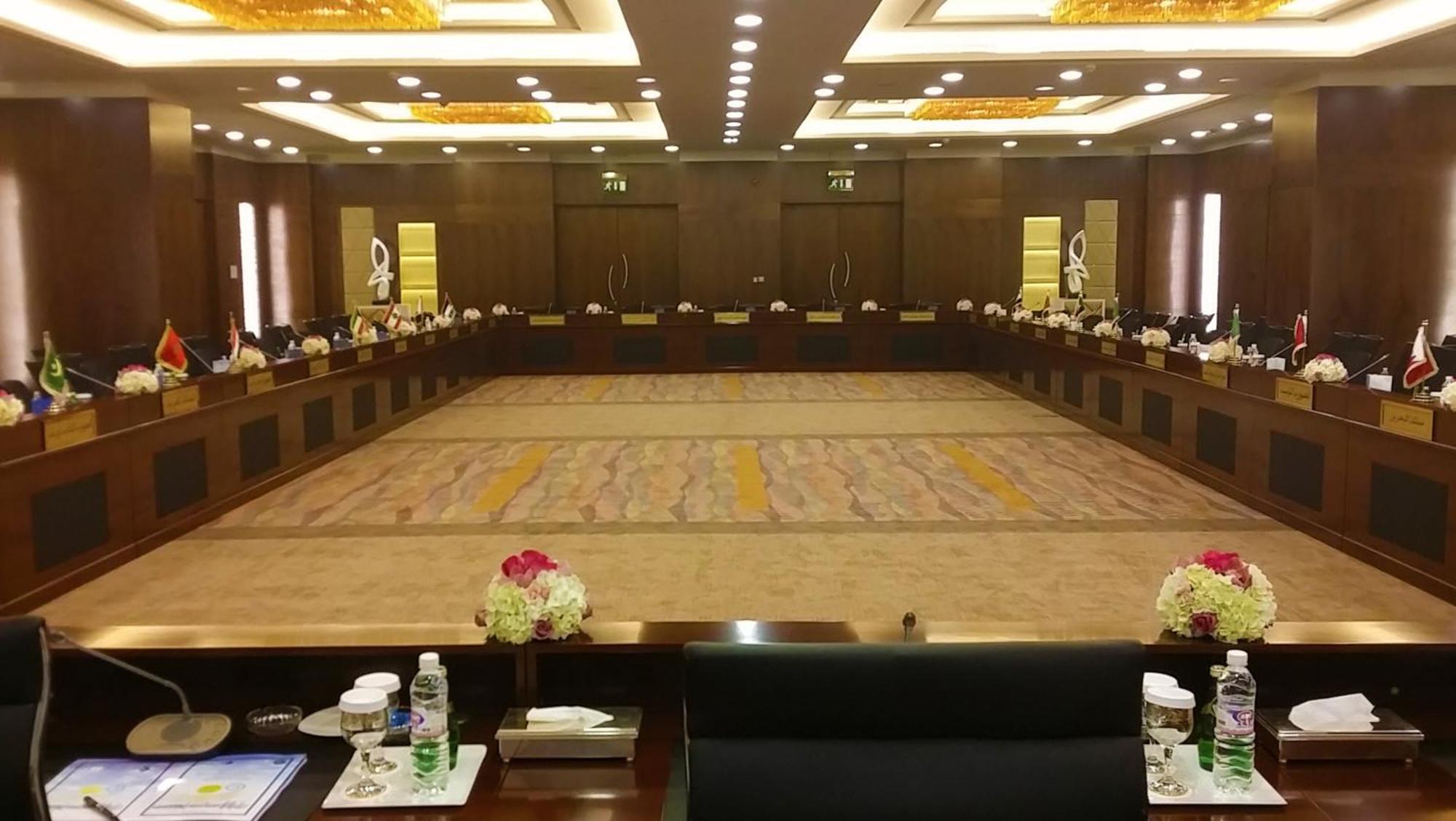 Crowne Plaza Kuwait Al Thuraya City By Ihg Kuveyt Dış mekan fotoğraf